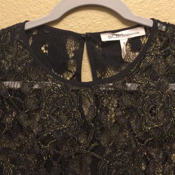 BCBGeneration Black and Gold Sheer Floral Lace Top Size XXS New Without Tags - Picture 2 of 8